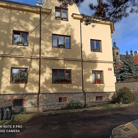 Need In Iii-7 Bed Ap- Cycling Trail Apartment