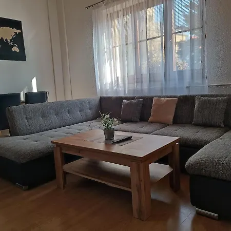Need In Iii-7 Bed Ap- Cycling Trail Decin